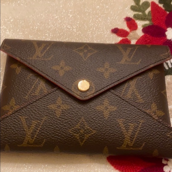 Authentic Louis Vuitton pouch - Picture 5 of 7